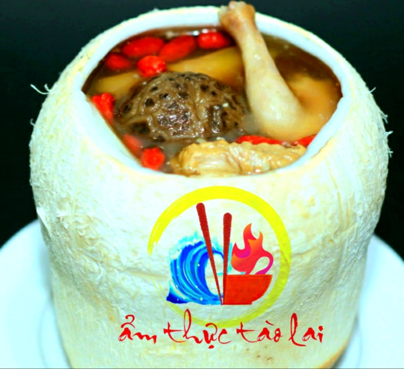 Canh Tiềm Trái Dừa Gà Ác